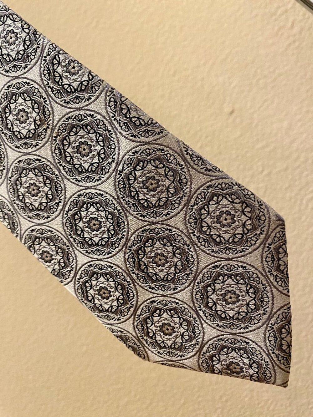 EURO WIDE KNOT by EMILIO PONTI 57"